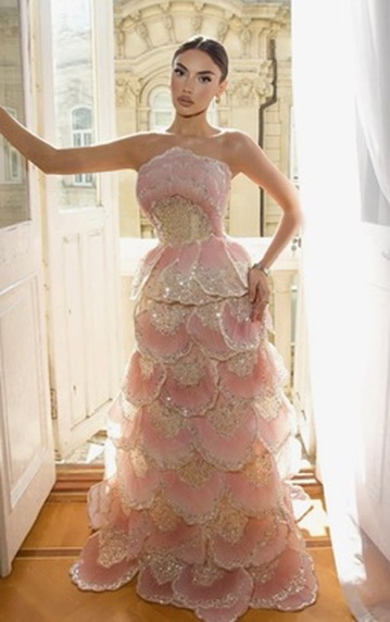Outfit for her, look 3